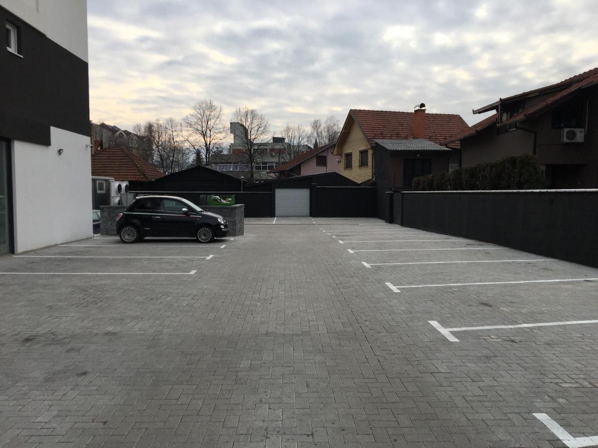 Cool Apartments With Free Parking Čačak エクステリア 写真