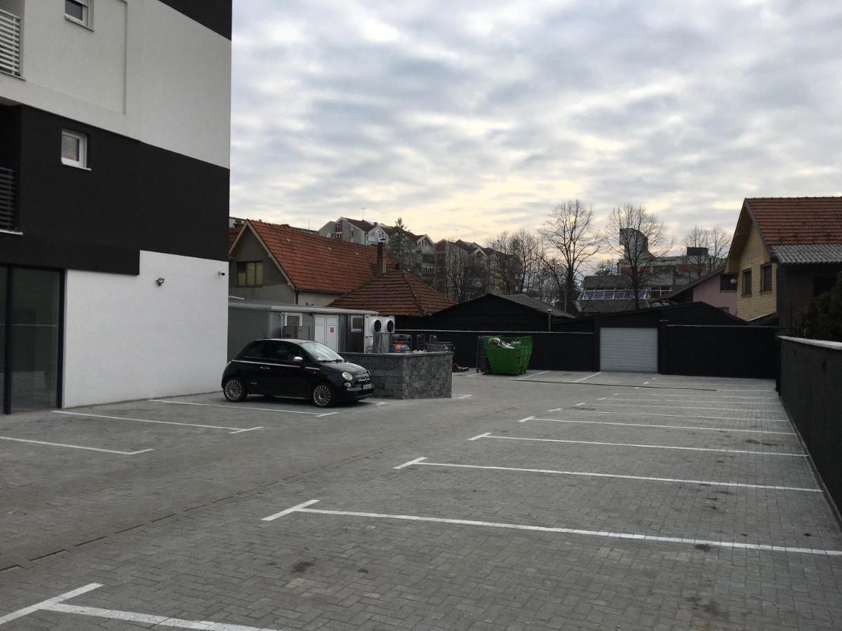 Cool Apartments With Free Parking Čačak エクステリア 写真
