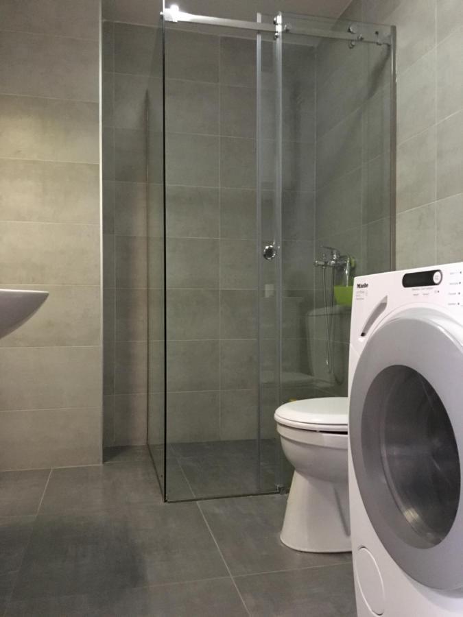 Cool Apartments With Free Parking Čačak エクステリア 写真