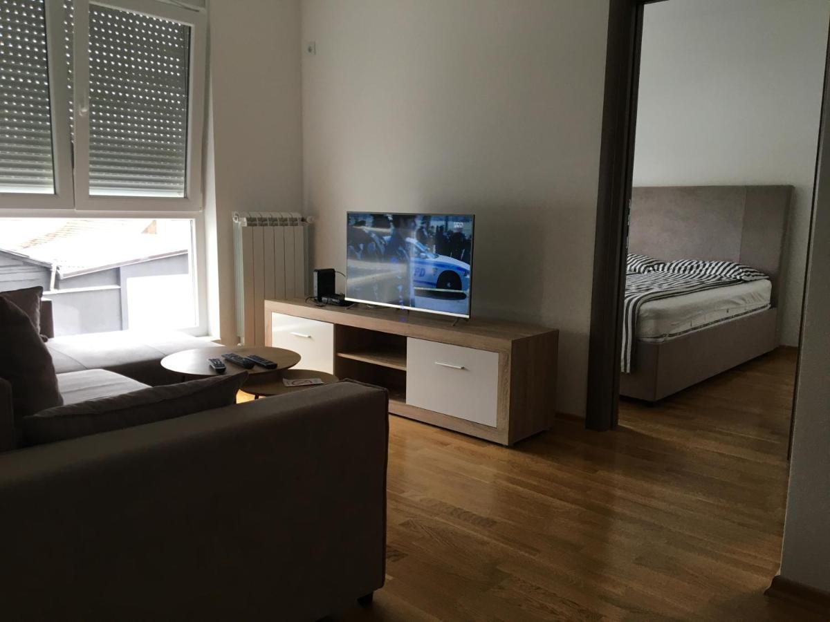 Cool Apartments With Free Parking Čačak エクステリア 写真