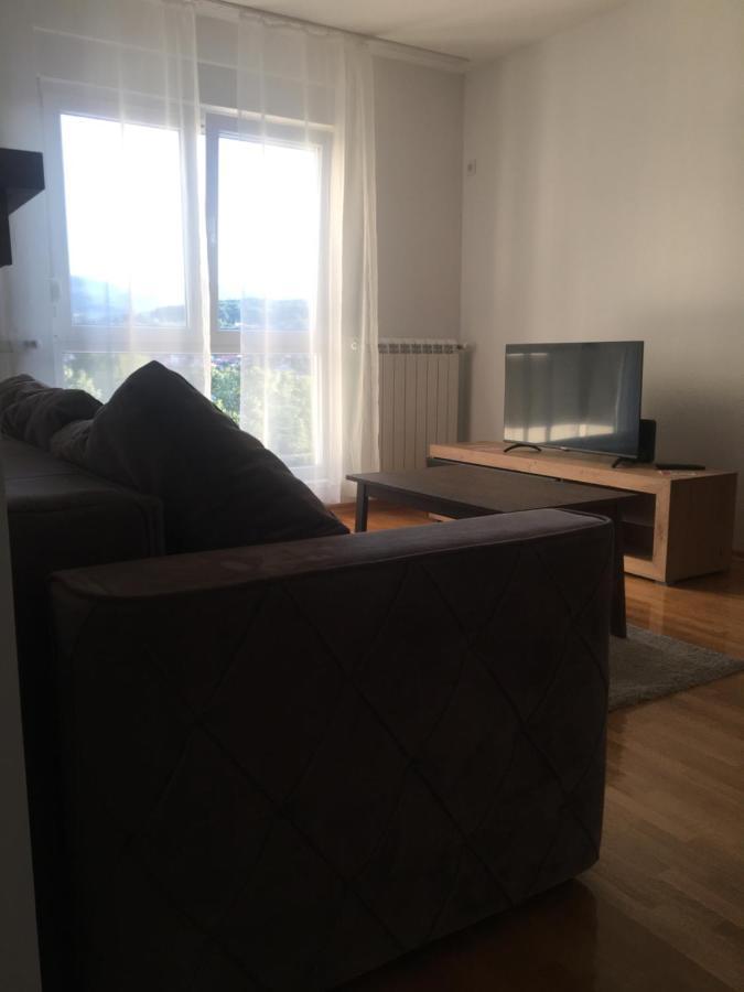 Cool Apartments With Free Parking Čačak エクステリア 写真