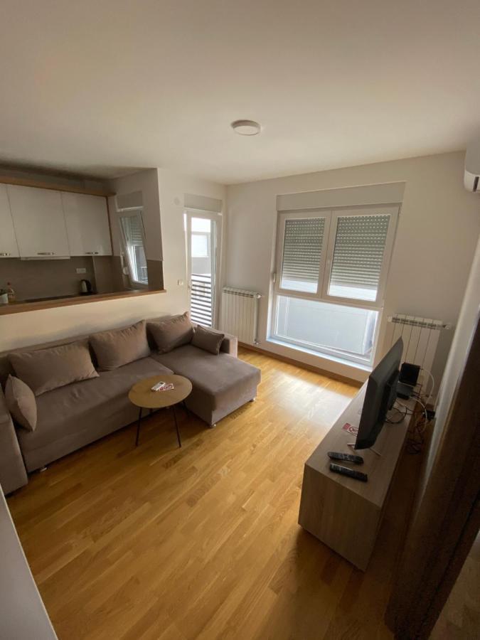 Cool Apartments With Free Parking Čačak エクステリア 写真