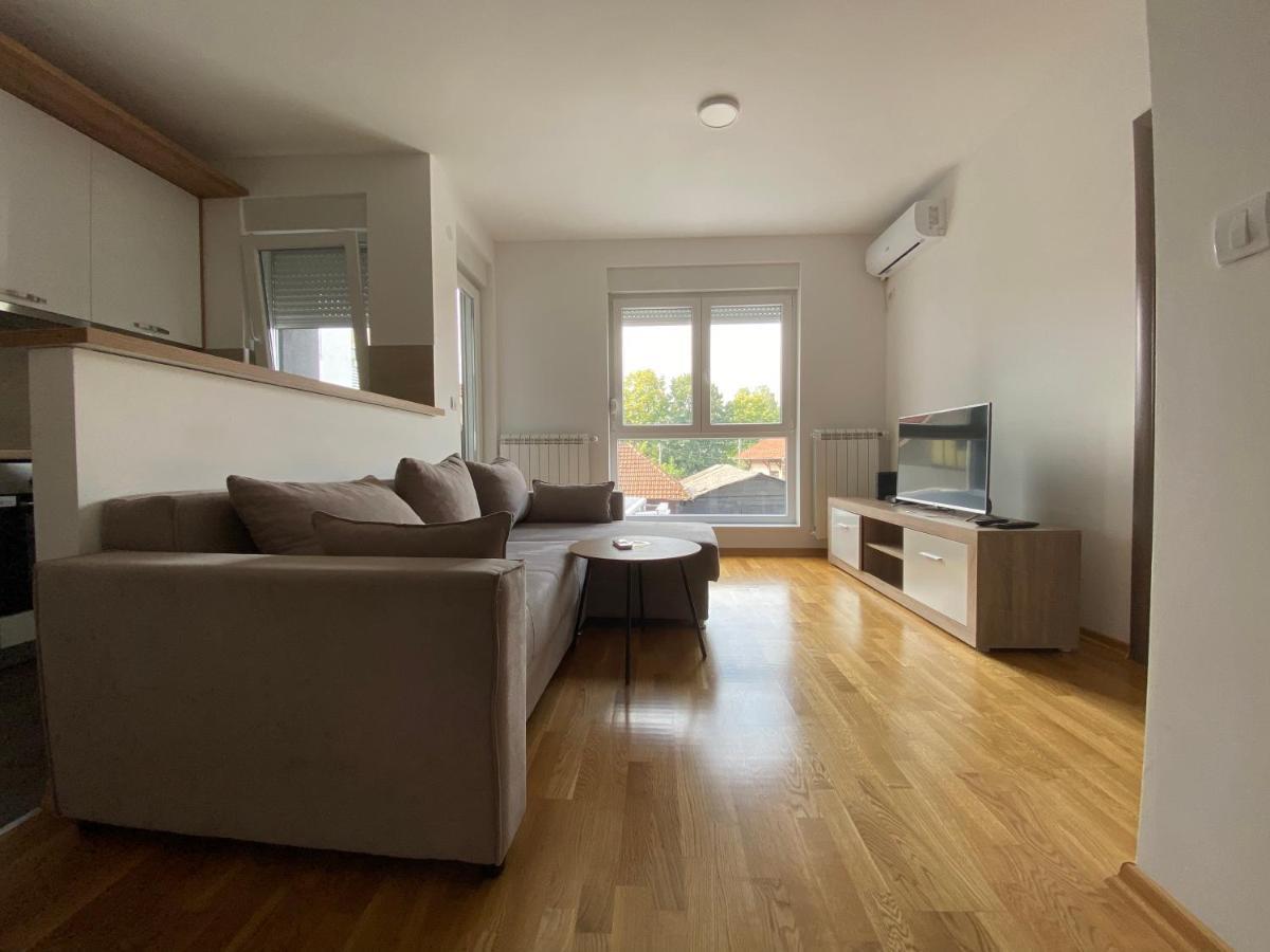 Cool Apartments With Free Parking Čačak エクステリア 写真