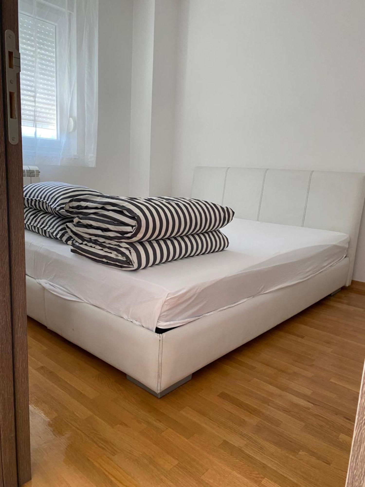 Cool Apartments With Free Parking Čačak エクステリア 写真