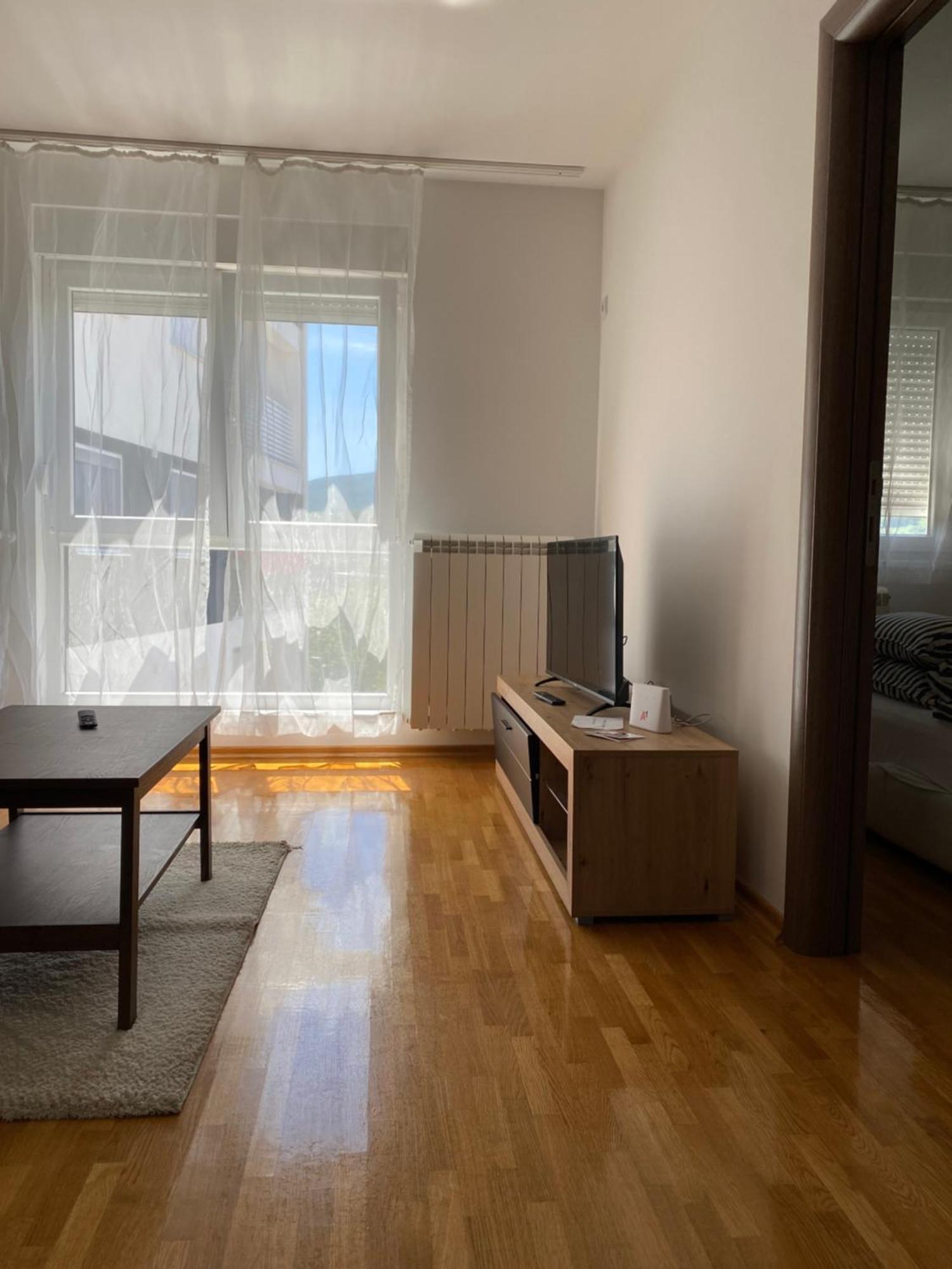 Cool Apartments With Free Parking Čačak エクステリア 写真