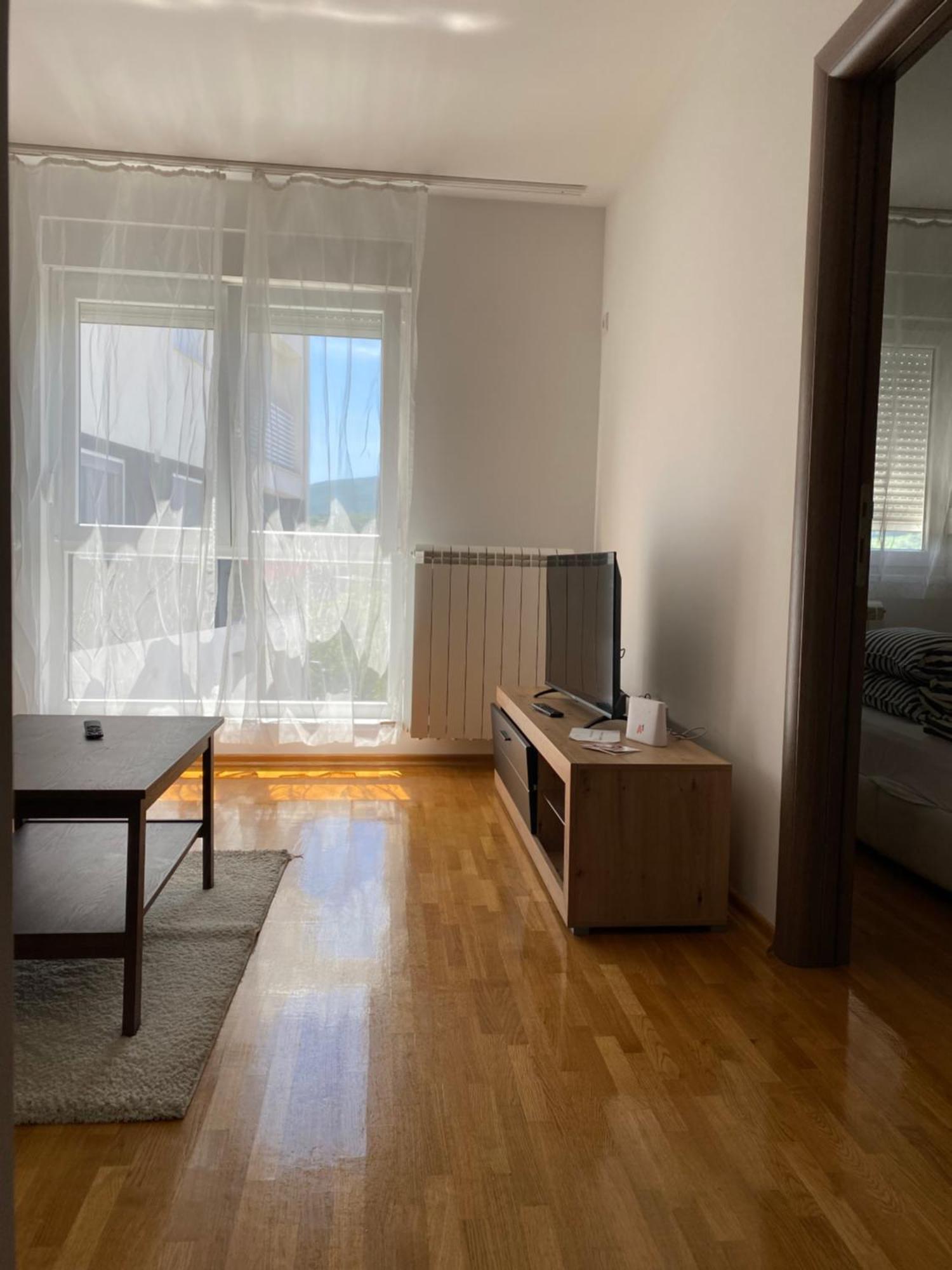 Cool Apartments With Free Parking Čačak エクステリア 写真